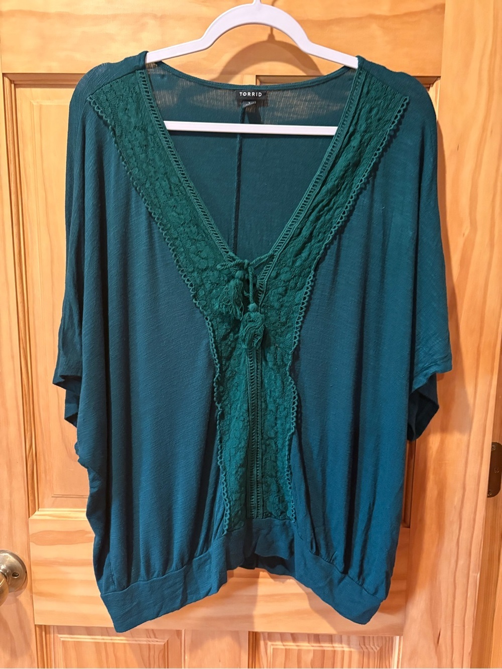 Torrid Textured Jersey V-Neck Lace Up Banded Dolman Top women’s size 1-1X-14/16